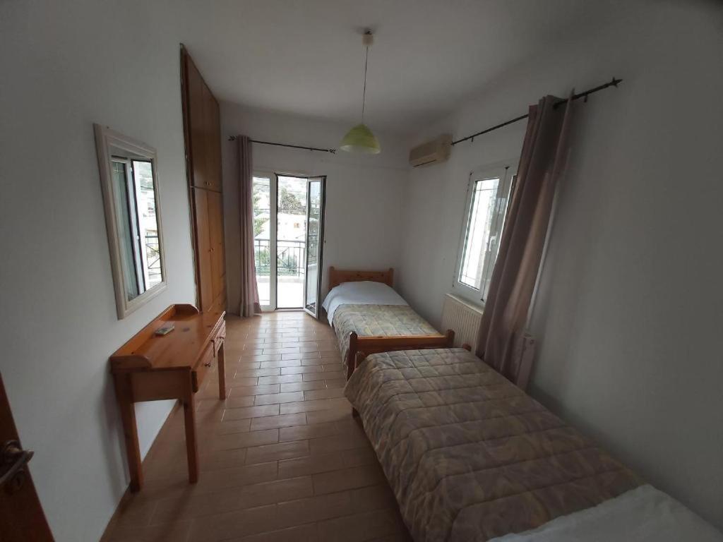 Bodikos Apartments Pitsidia Exterior photo