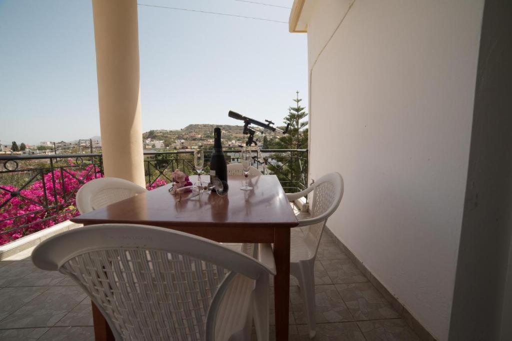 Bodikos Apartments Pitsidia Exterior photo