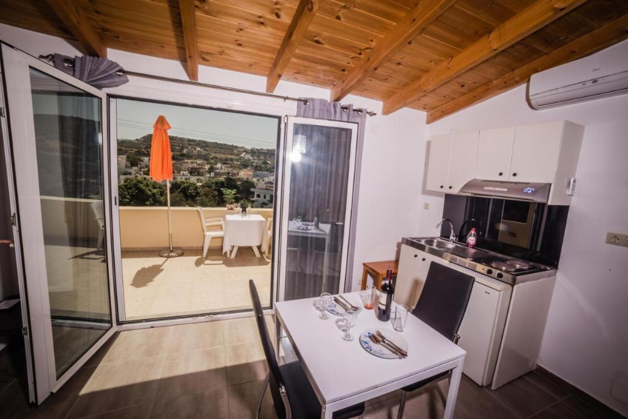 Bodikos Apartments Pitsidia Exterior photo